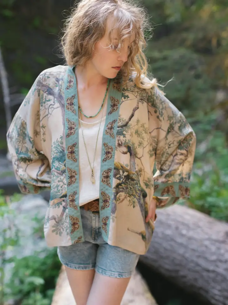 EARTH & SKY CROPPED PIXIE BAMBOO KIMONO