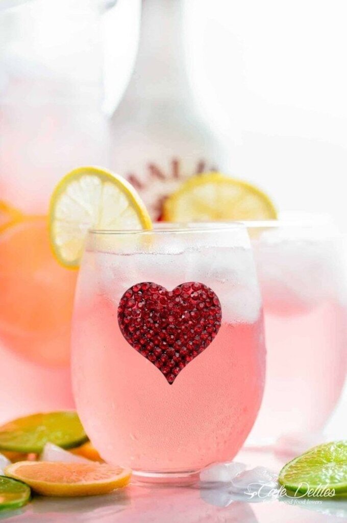 RED JEWELED HEART STEMLESS WINE GLASS