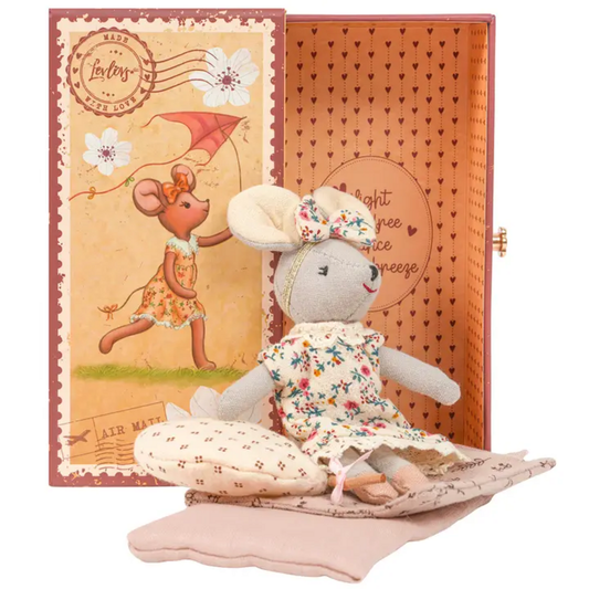 CHLOE MOUSE IN STAMP HOLDER BOX